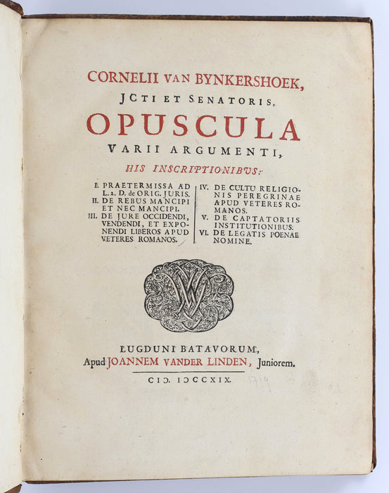 ESSAYS IN LEGAL HISTORY